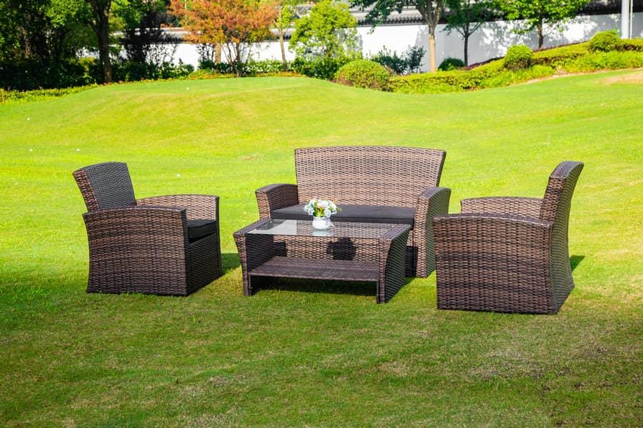 Can the patio garden sofa be rearranged and configured with seating?
