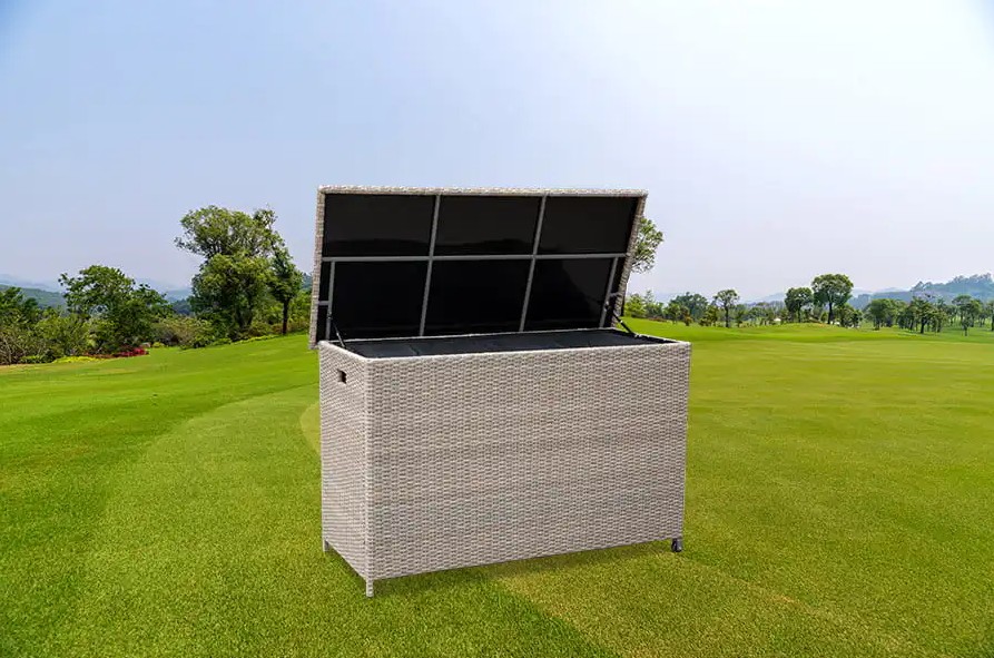 Does the woven part of this storage box increase its overall sturdiness?
