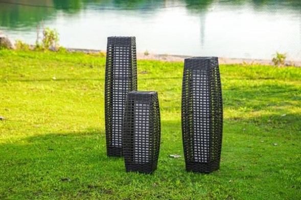 What scenarios are solar rattan lights suitable for?